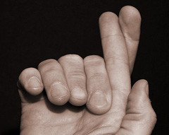 fingers-776693.jpg